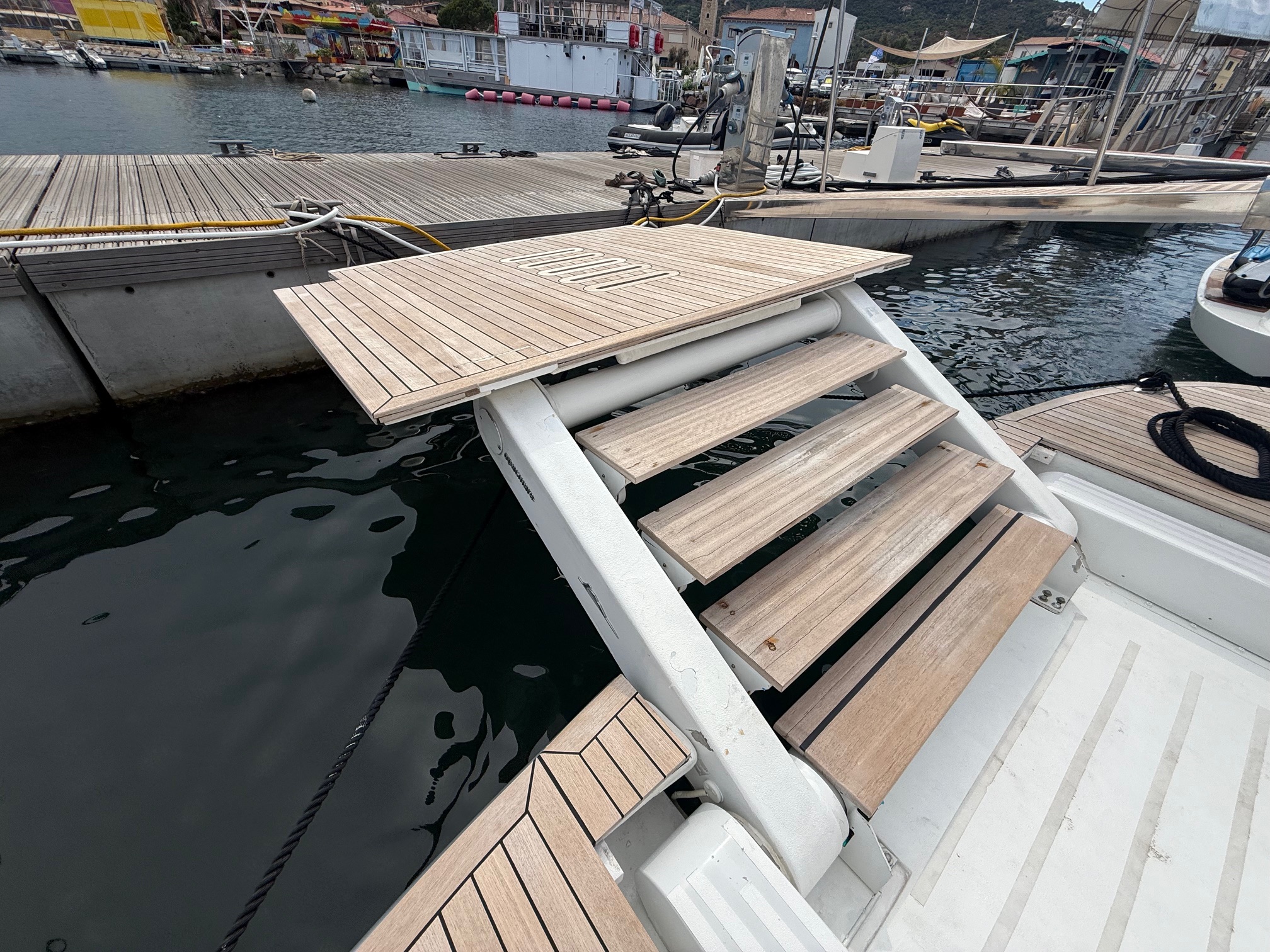 AB YACHTS – 68 HT