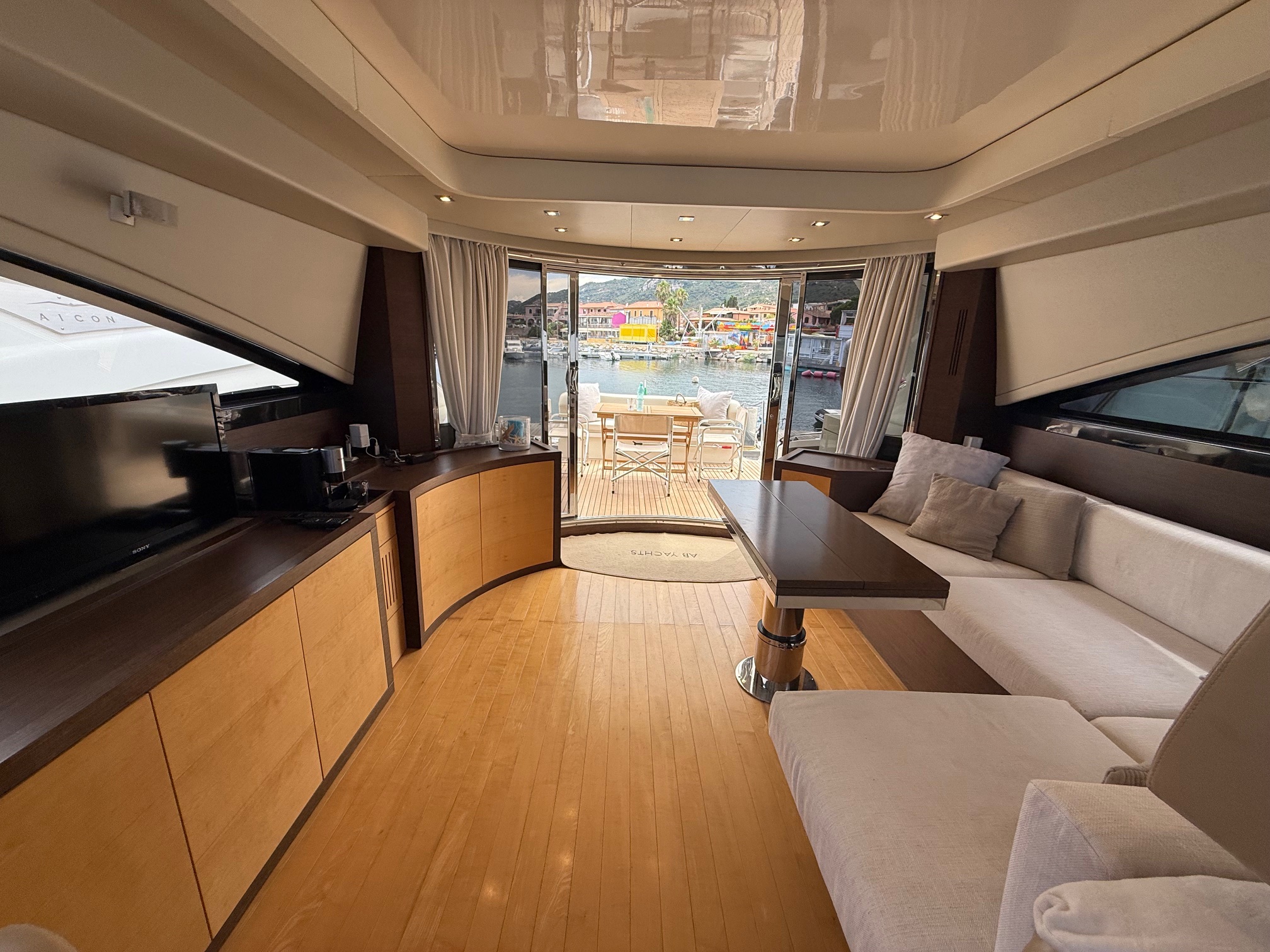 AB YACHTS – 68 HT