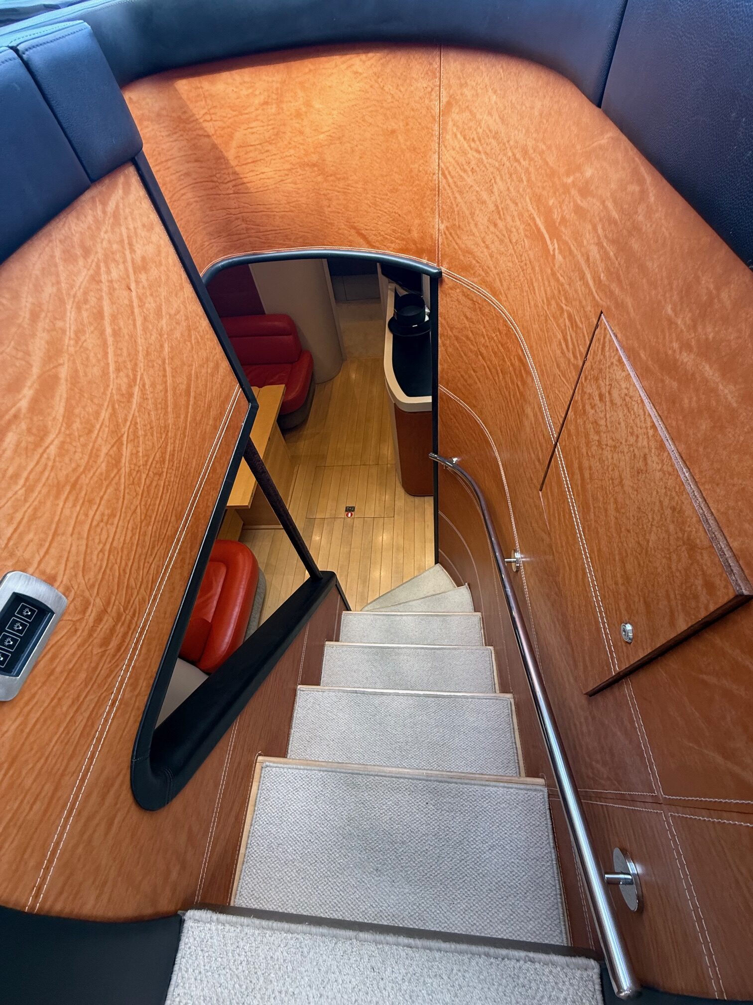 AB YACHTS – 68 HT