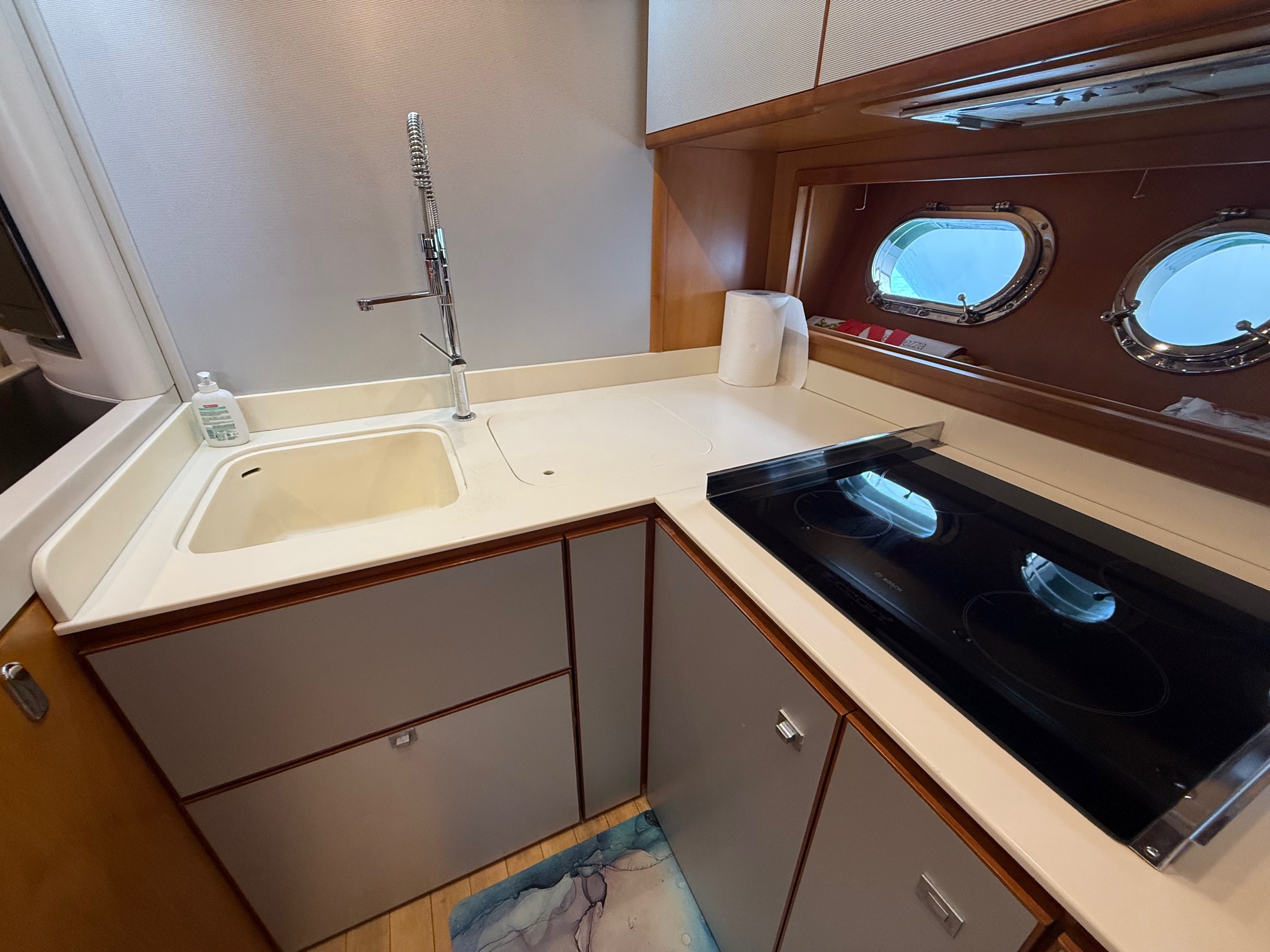 AB YACHTS – 68 HT