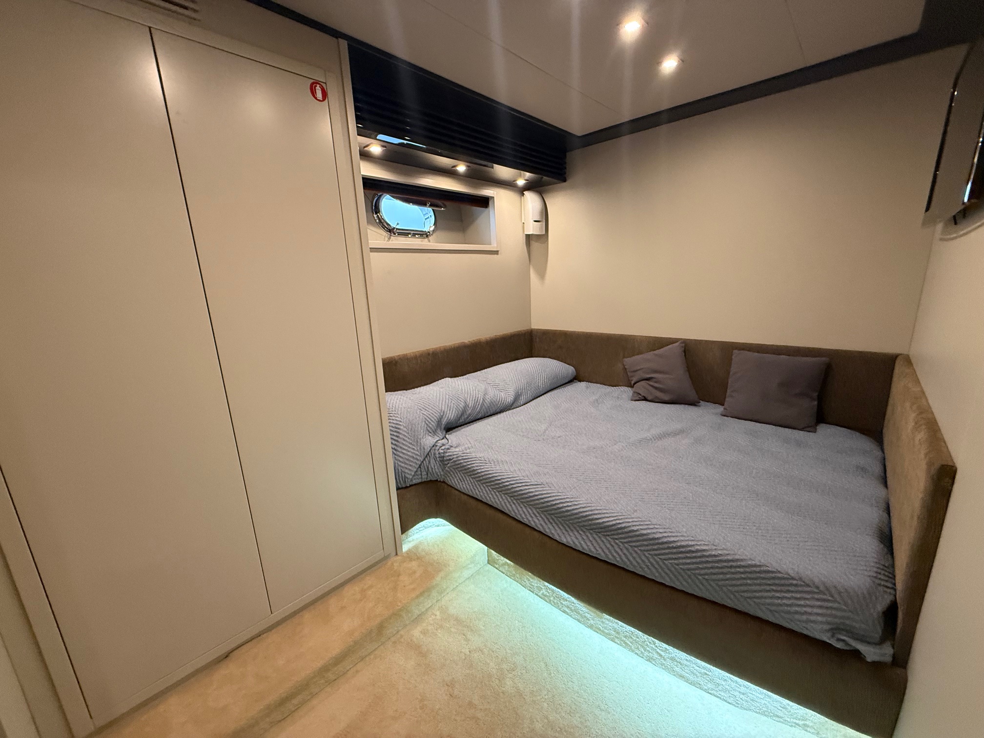 AB YACHTS – 68 HT