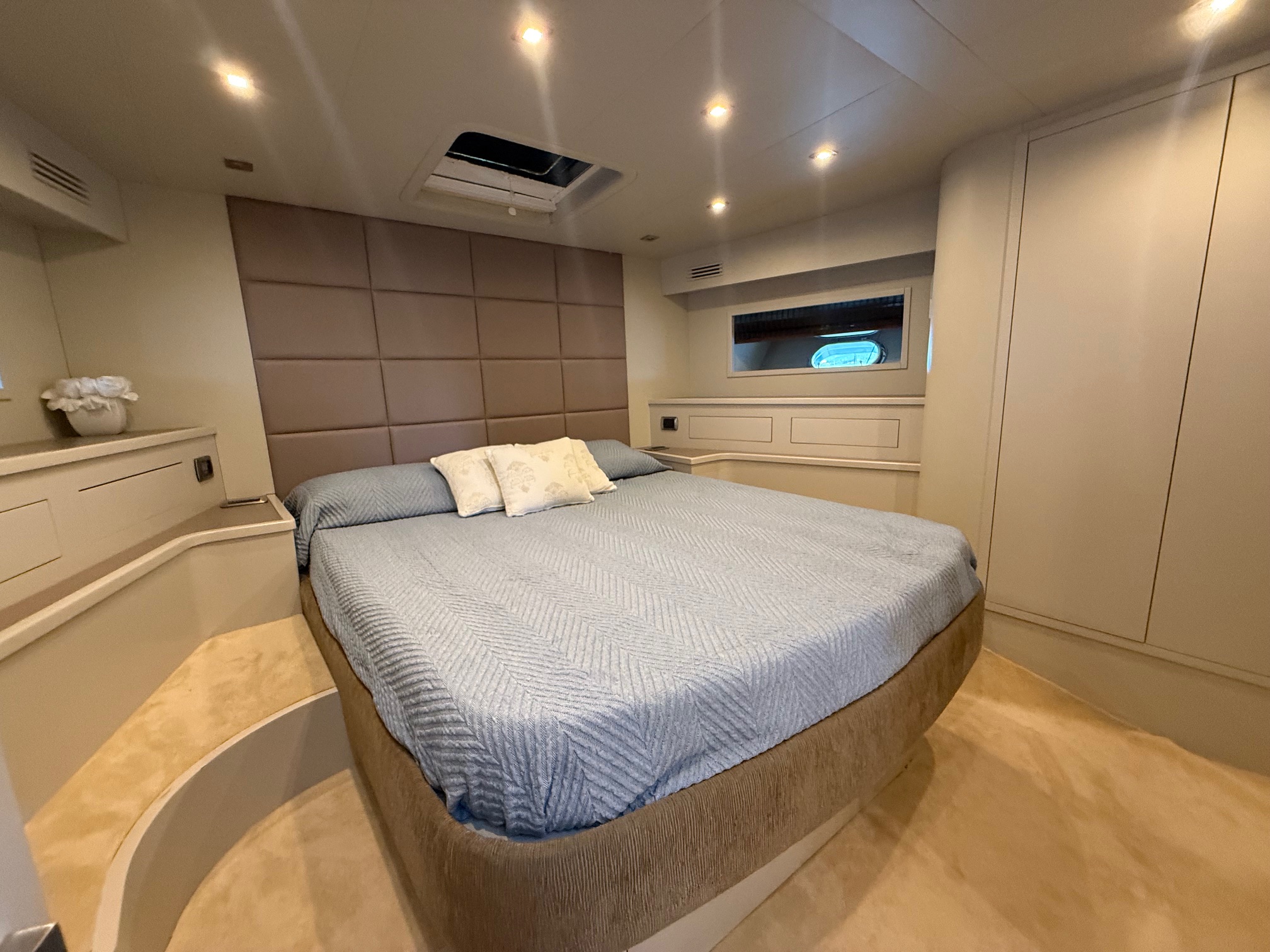 AB YACHTS – 68 HT