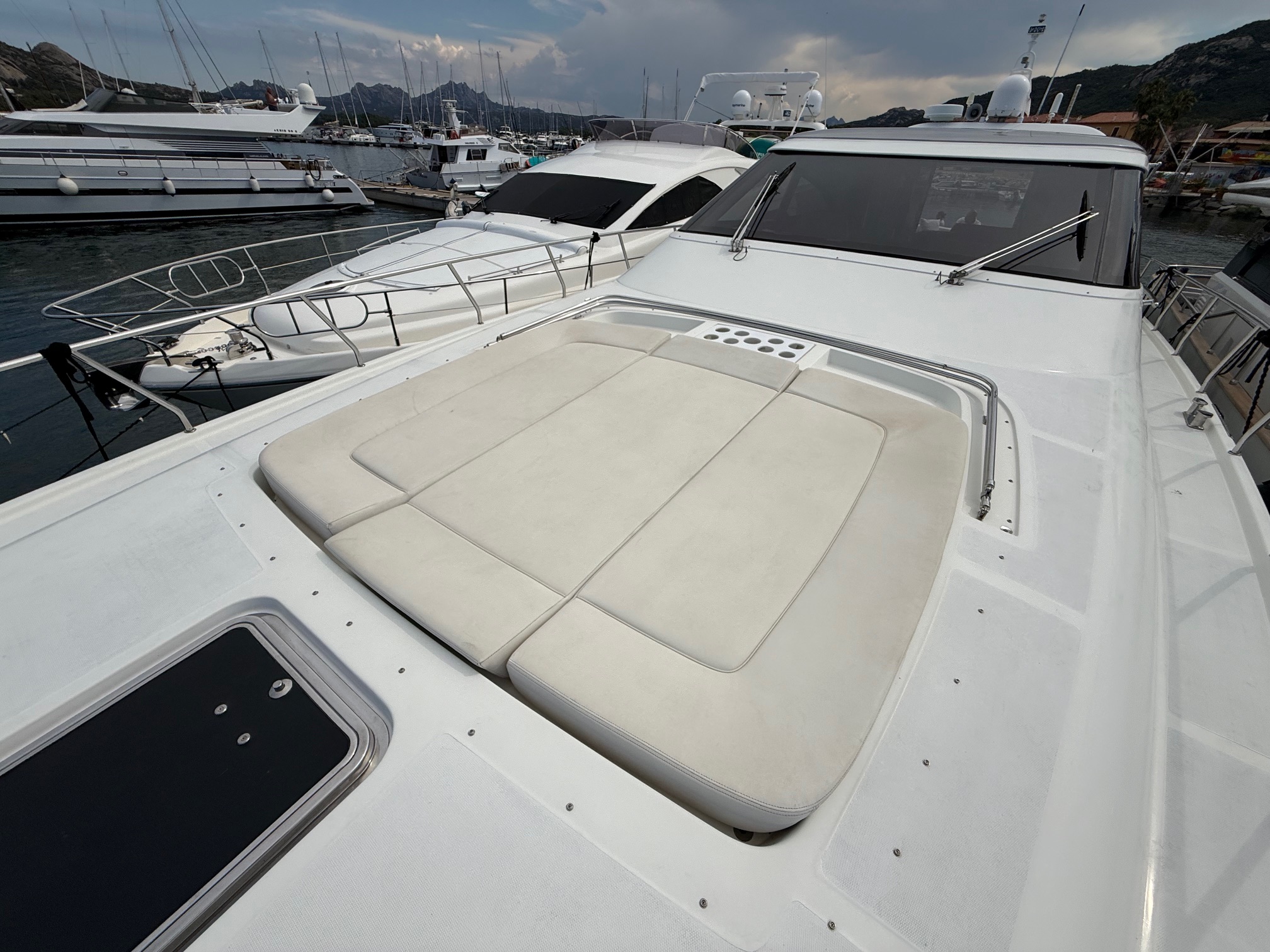AB YACHTS – 68 HT