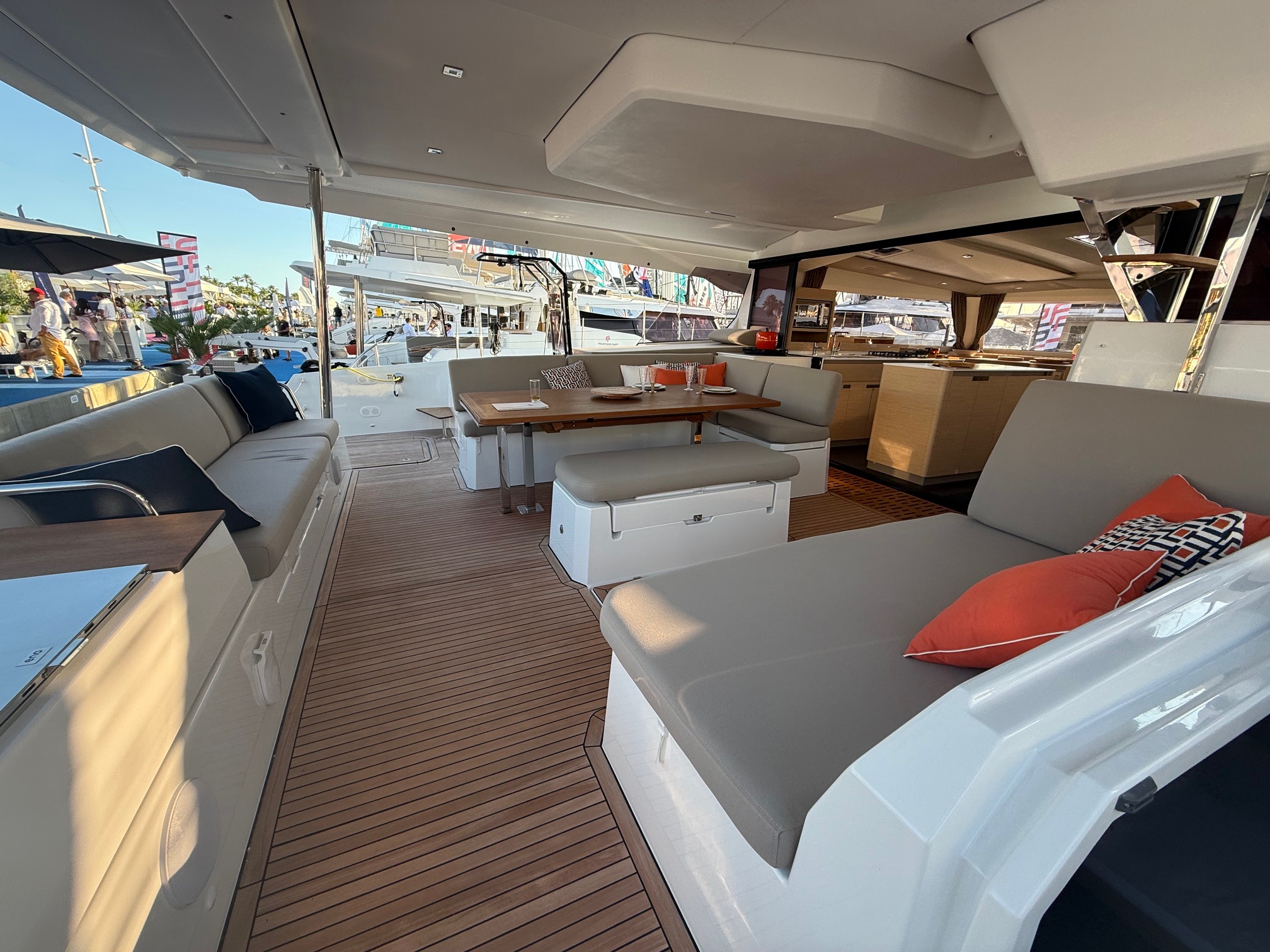 FOUNTAINE PAJOT AURA 51