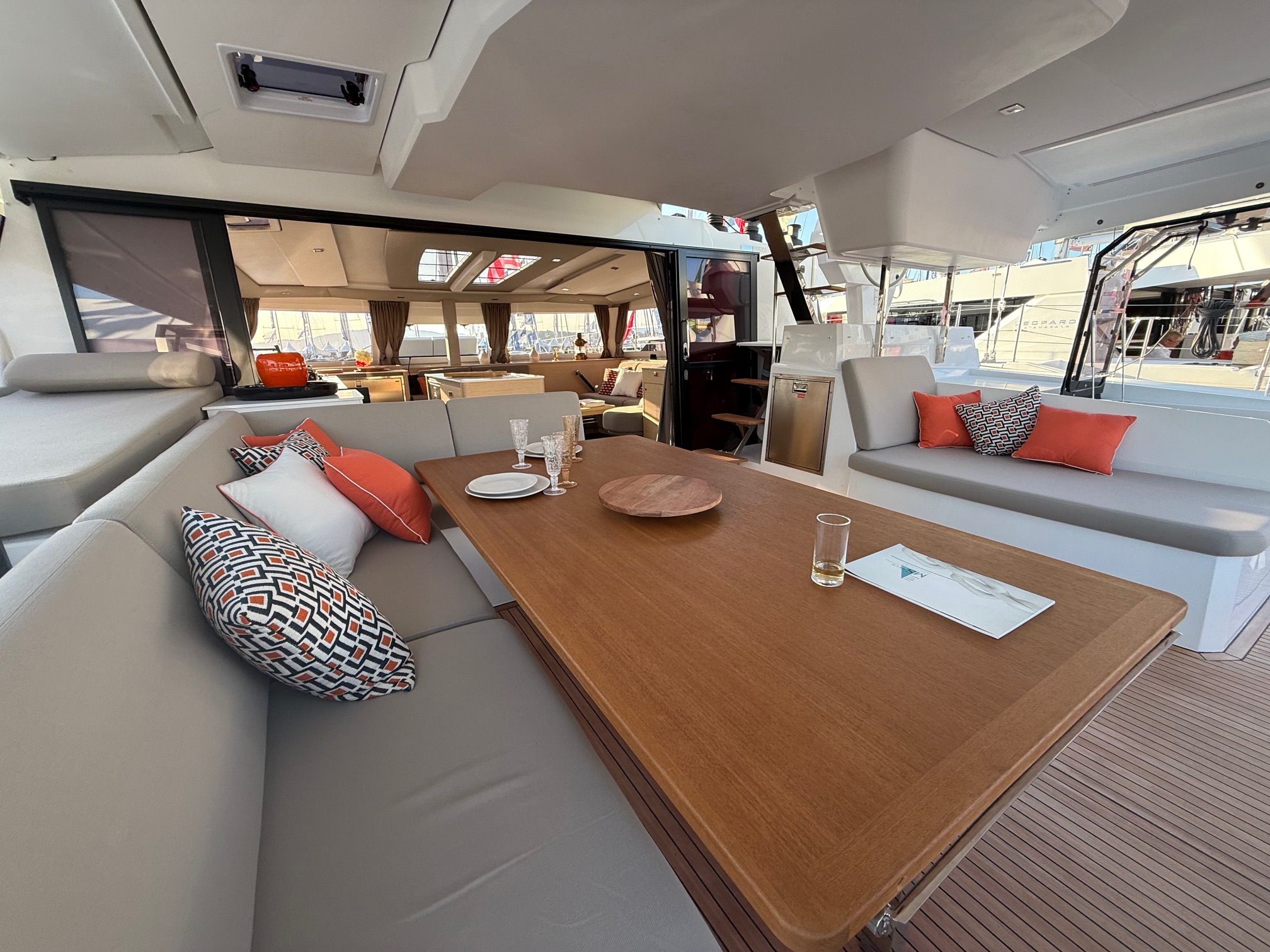FOUNTAINE PAJOT AURA 51