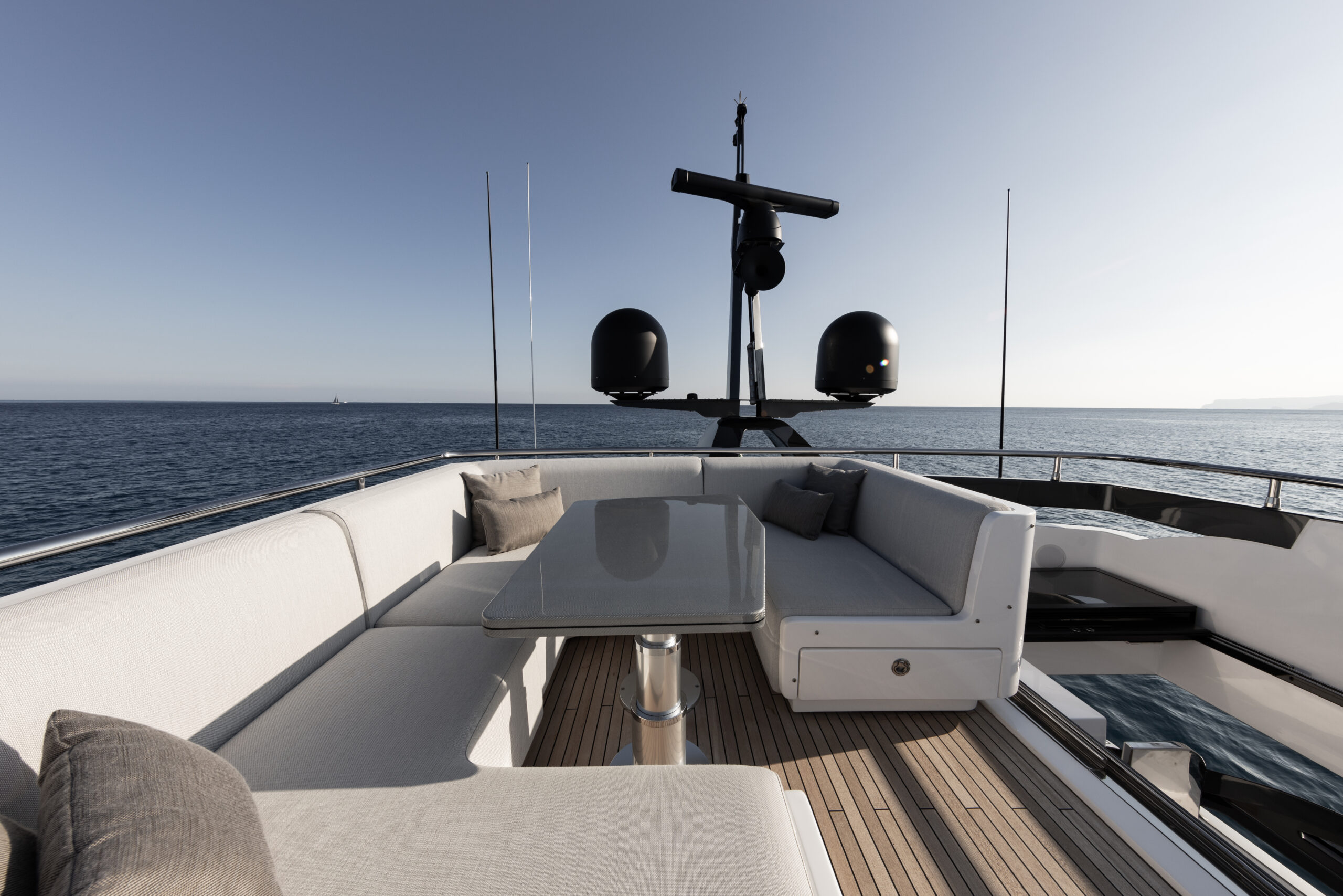 AZIMUT S8