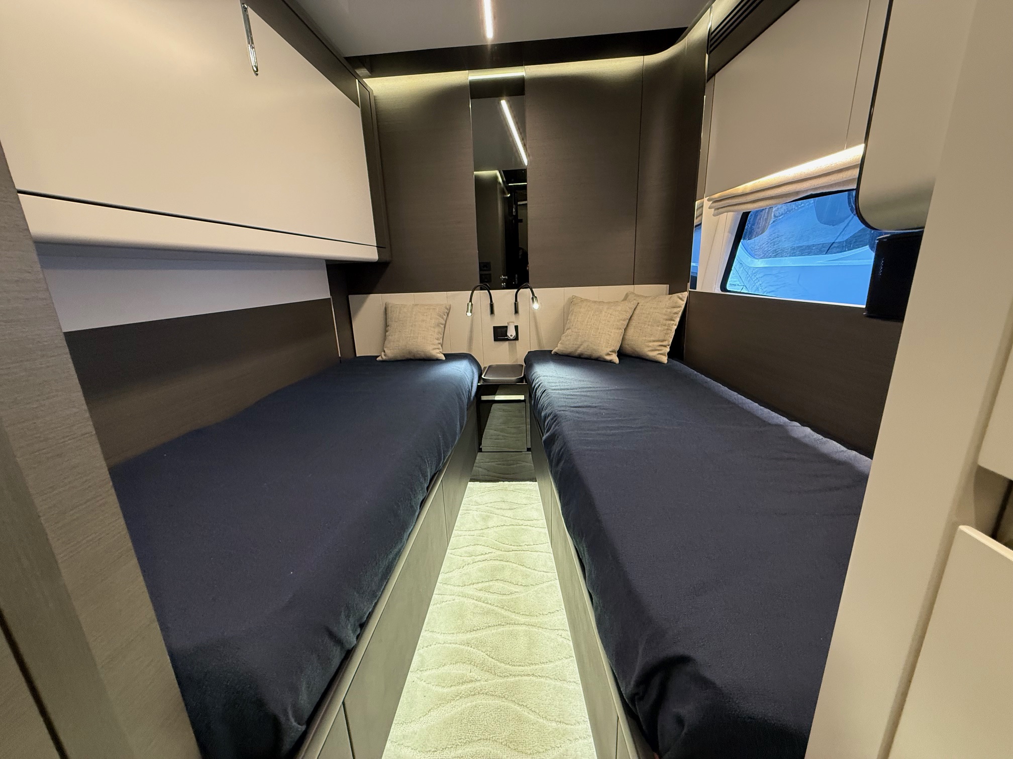 AZIMUT S8