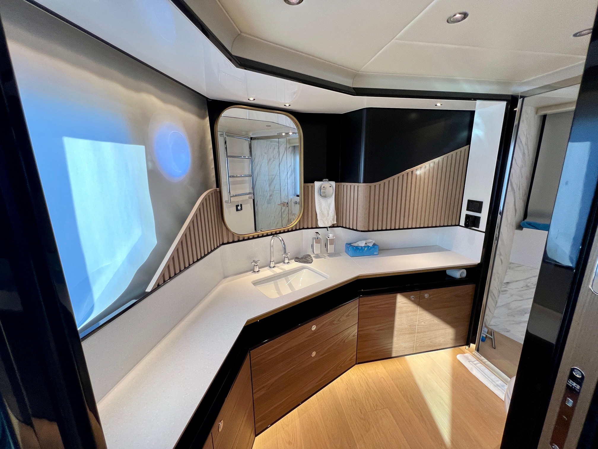 ABSOLUTE NAVETTA 64