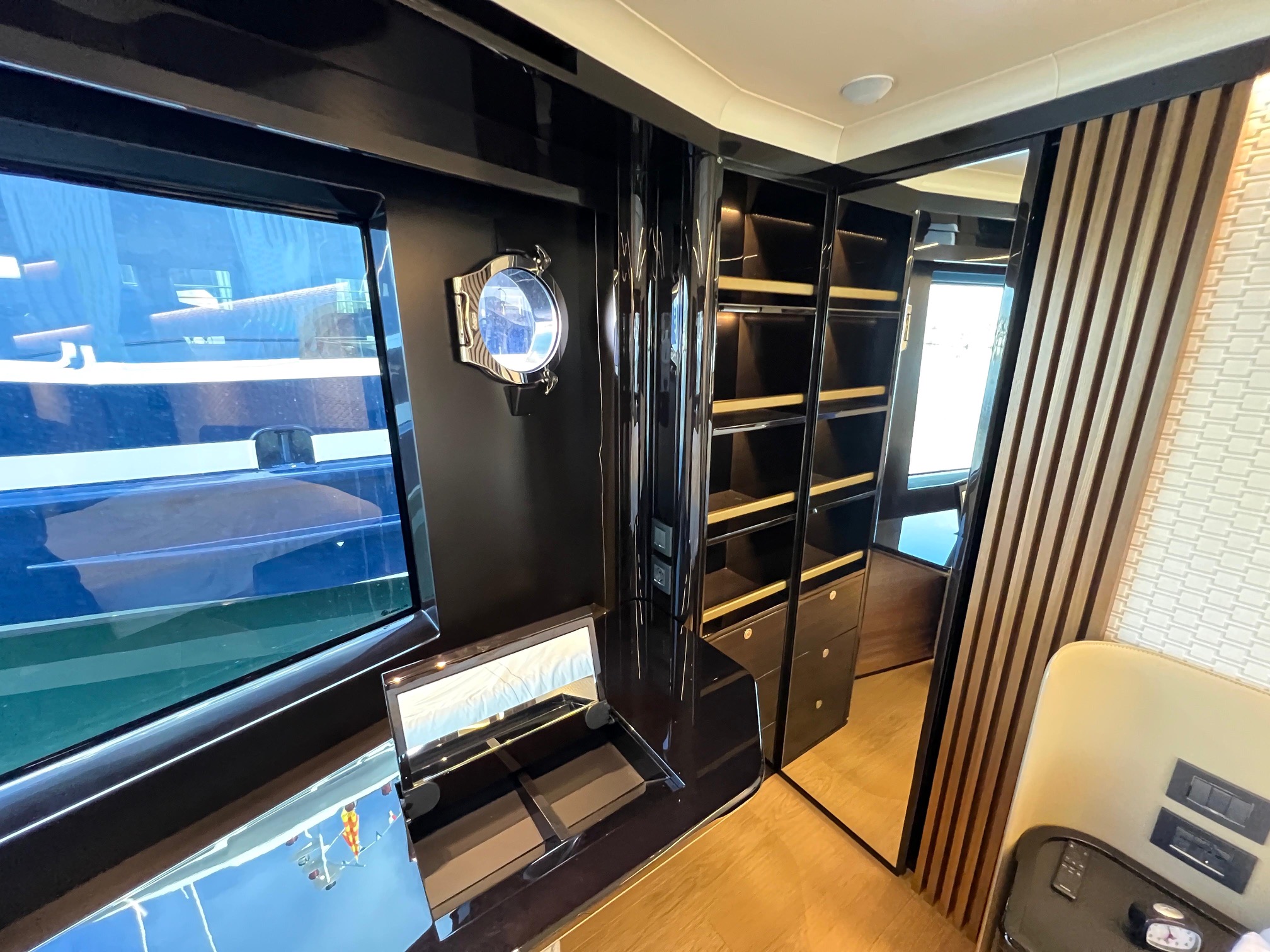 ABSOLUTE NAVETTA 64