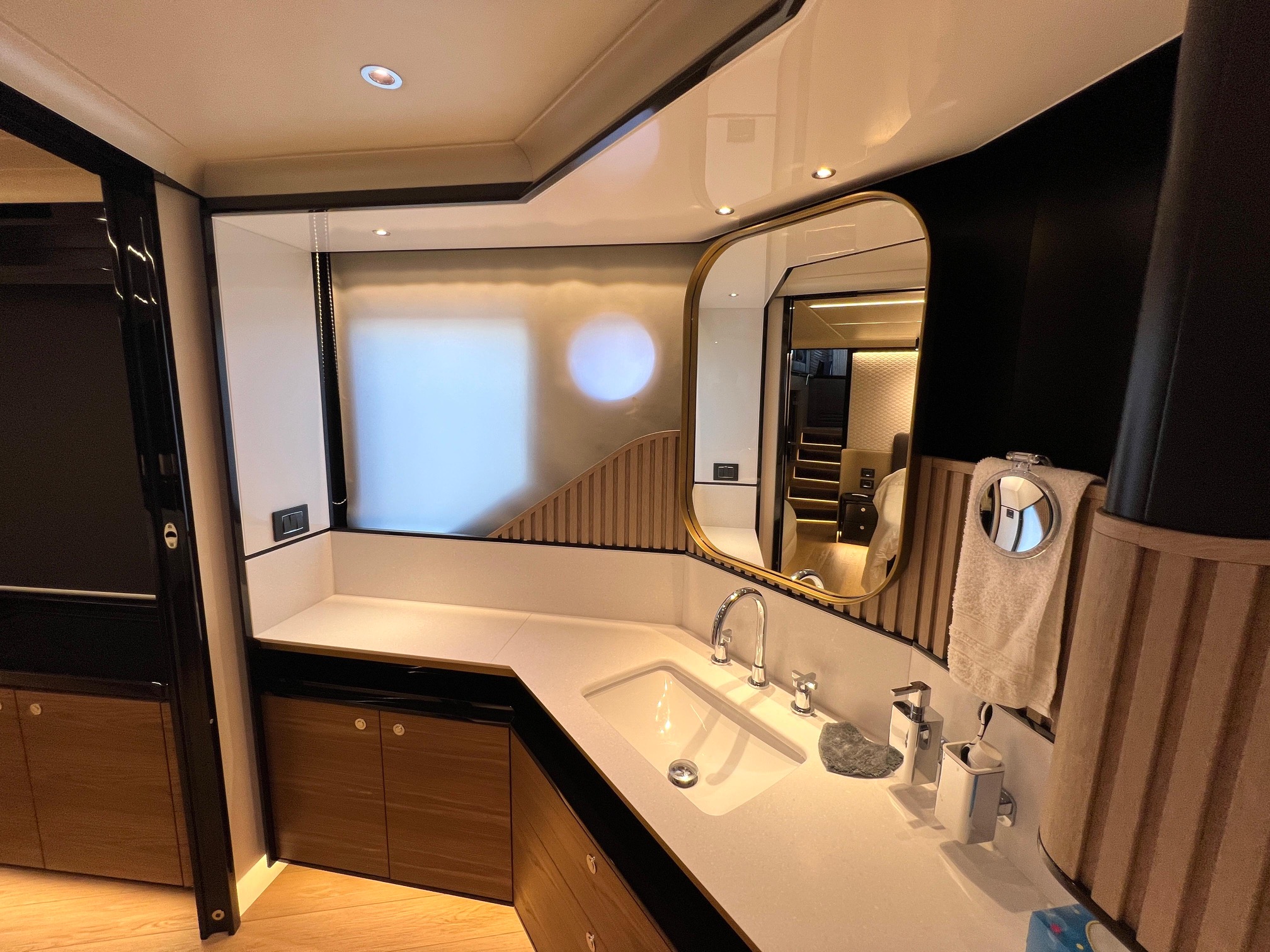 ABSOLUTE NAVETTA 64