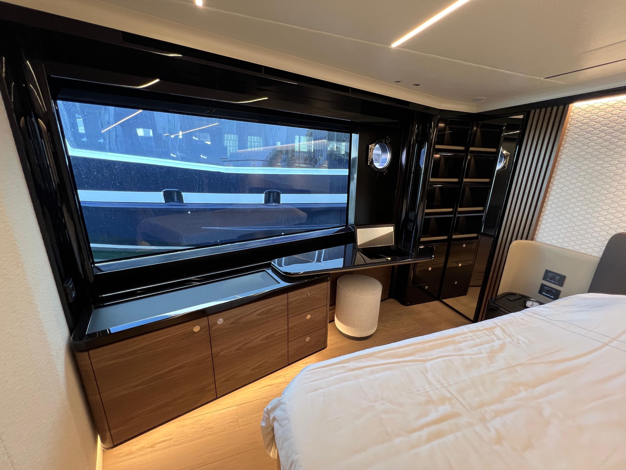 ABSOLUTE NAVETTA 64