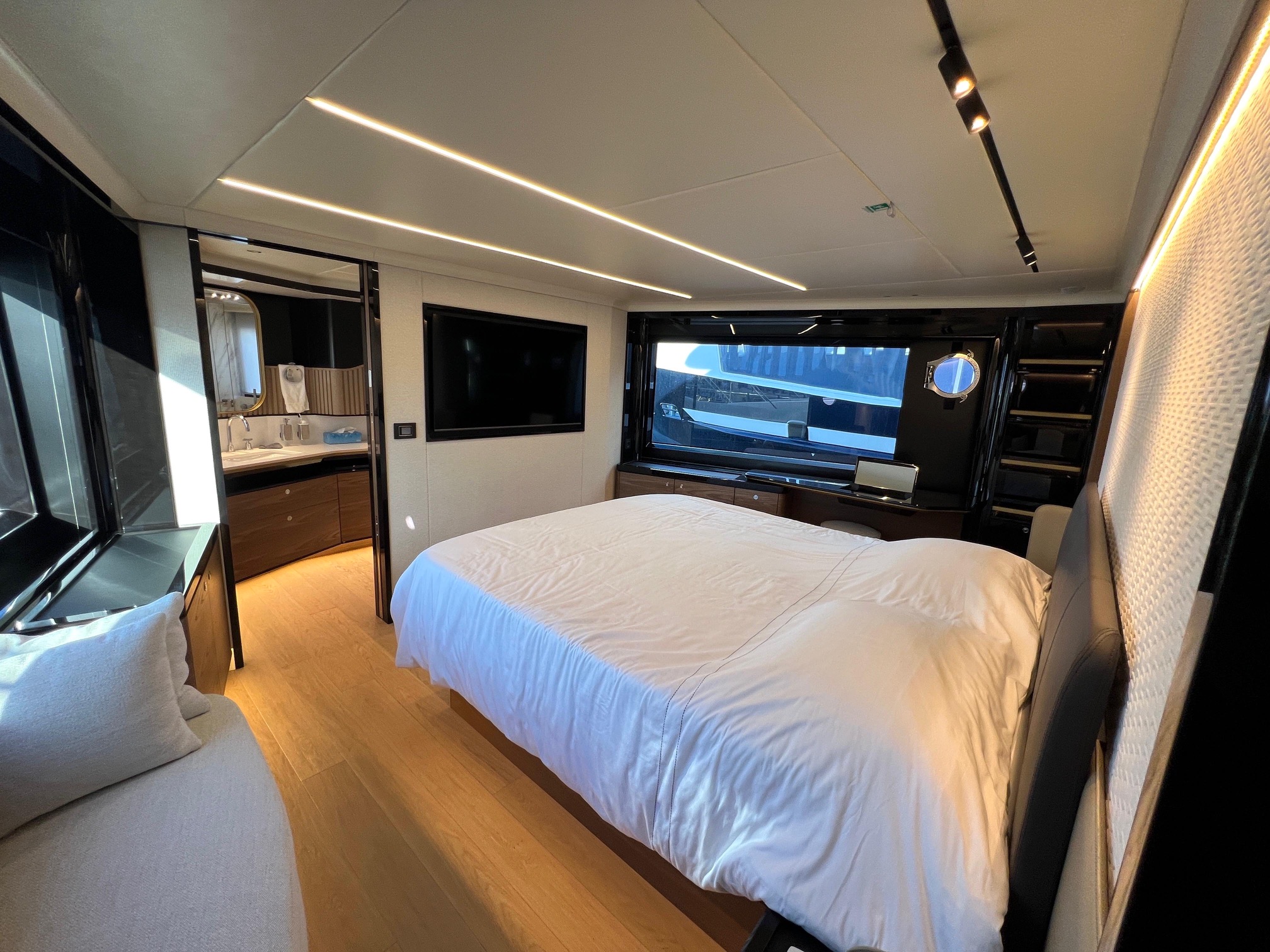 ABSOLUTE NAVETTA 64
