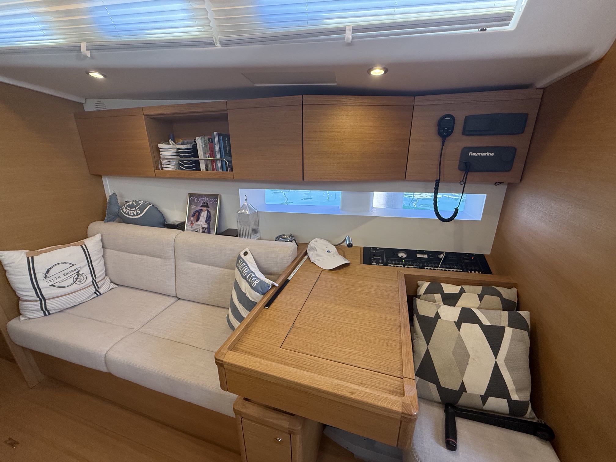 GRAND SOLEIL 43